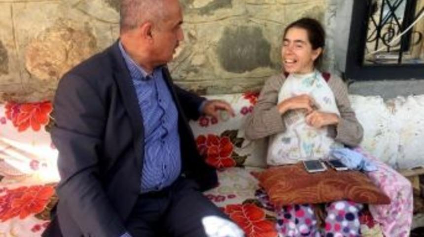 Ilıcalı&rsquo;dan Engelli Kadına Ziyaret