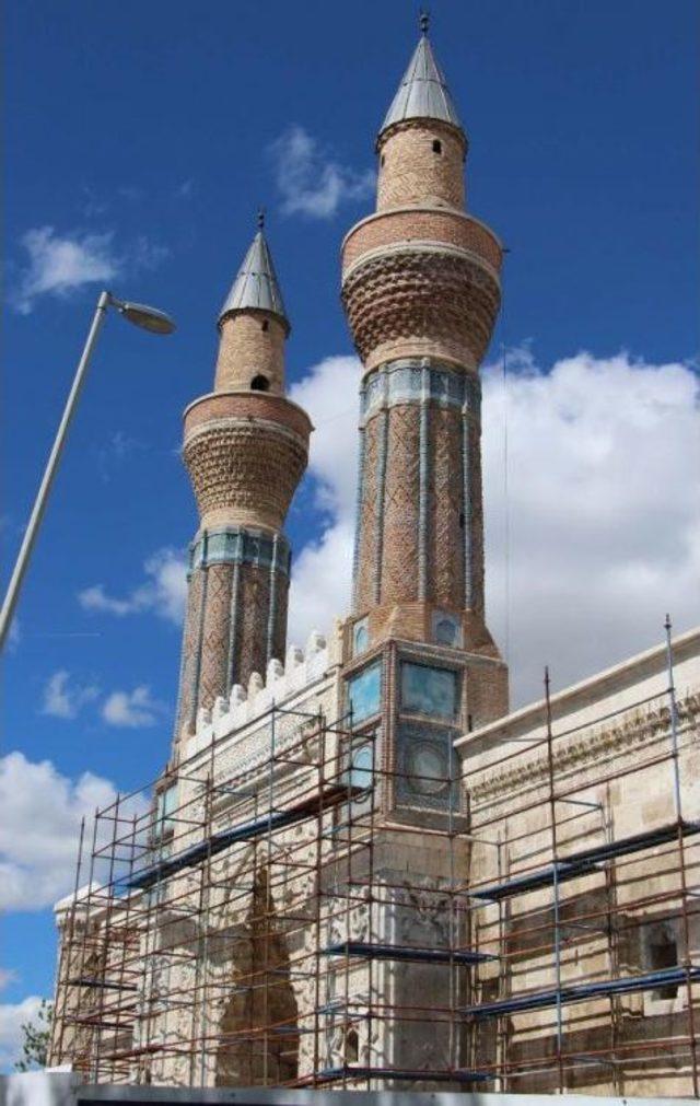 Vakıflar Bölge Müdürü'nden 'gökmedrese' Açıklaması