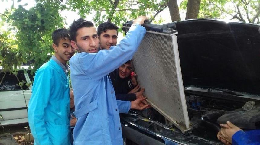 Siirtli 30 İş&ccedil;i Mesleki Eğitim İ&ccedil;in Avrupa&rsquo;ya Gitti