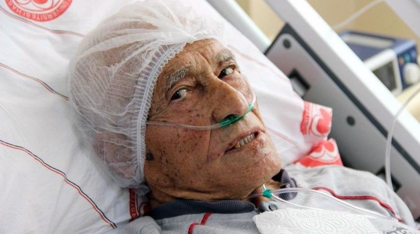 Aort Damarı Yırtılan Yaşlı Adamın Kanı V&uuml;cuduna Doldu