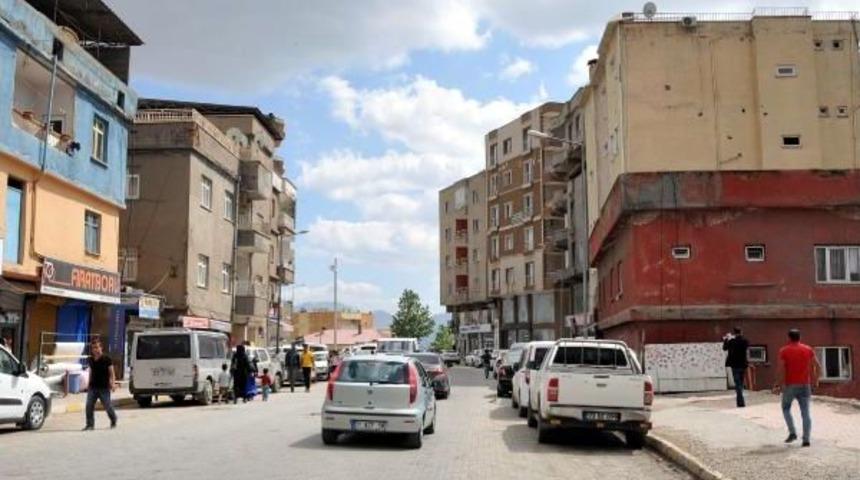Şırnak'ta Burukluk, Cizre'de Sevin&ccedil;