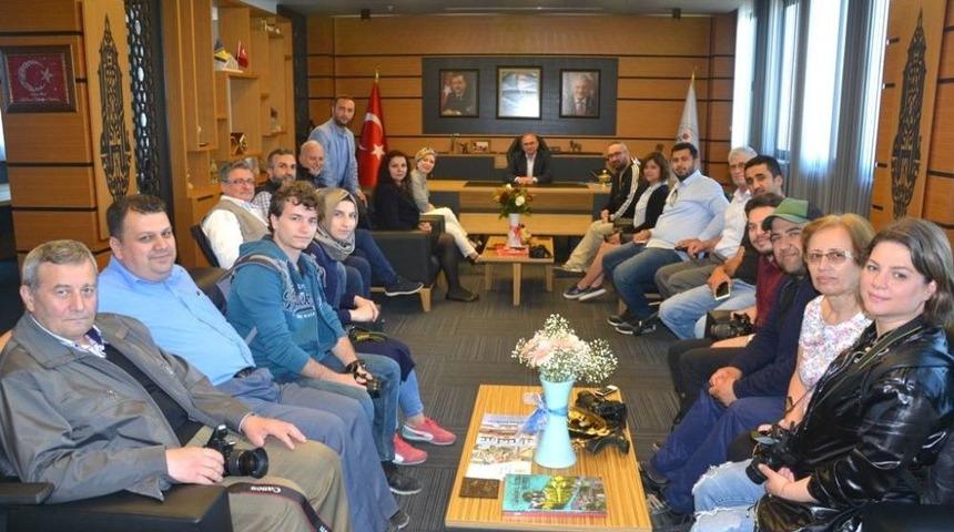 Oral, Yeni Belediye Binasını Tanıttı