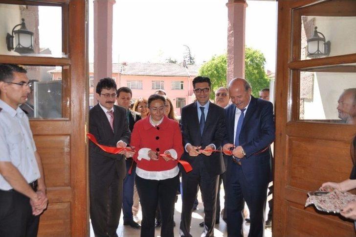 Söğüt Meslek Yüksekokulu Öğrencilerinin El Emeği Göz Nuru Sergisi Göz Kamaştırdı G3