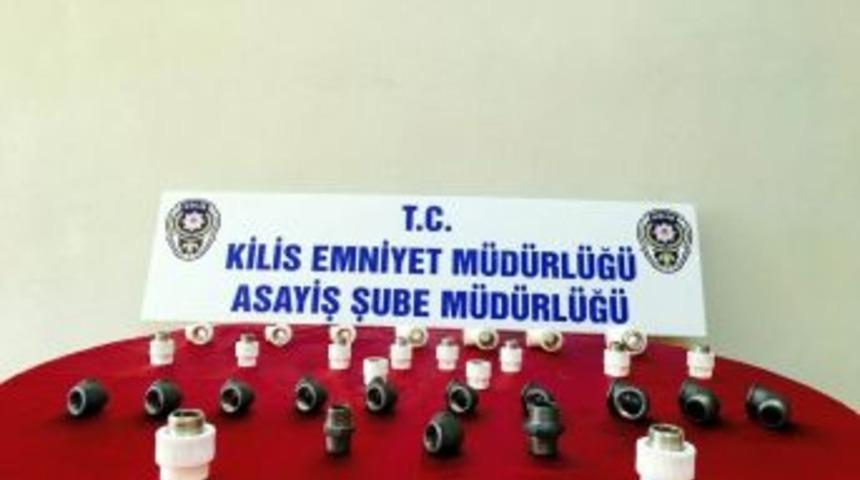 &Ccedil;aldığı Su Borusunu Satmaya &Ccedil;alışırken Yakalandı