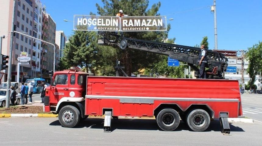 Adıyaman &rsquo;hoş Geldin Ramazan&rsquo; Işıklarıyla S&uuml;slendi