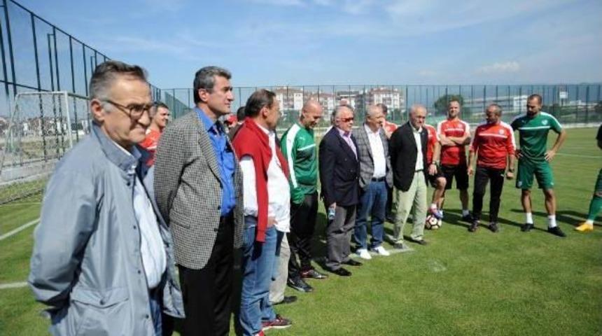 Bursaspor&rsquo;A Efsanelerden Moral Desteği