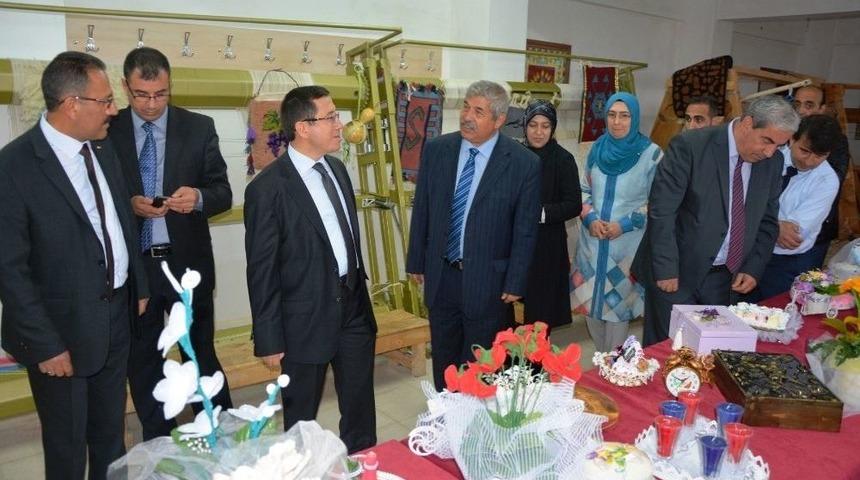 Arapgir Meslek Y&uuml;ksekokulu&rsquo;nda Mezuniyet T&ouml;reni Yapıldı