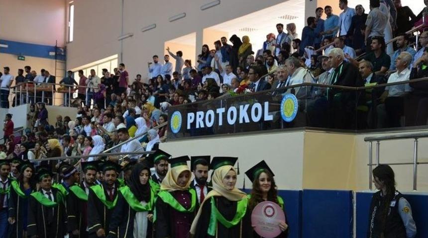 Hr&uuml; Ziraat Fak&uuml;ltesinde Mezuniyet T&ouml;reni Yapıldı