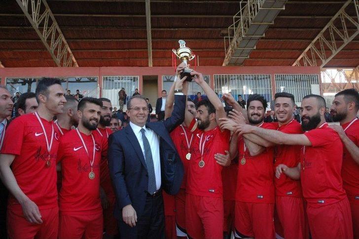 Milli Sporcu Selçuk İnan Ve Sanatçı Murat Kekilli Van’da G1