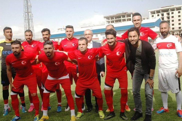 Milli Sporcu Selçuk İnan Ve Sanatçı Murat Kekilli Van’da G4