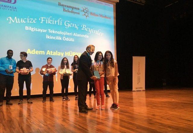Bayrampaşa’nın Genç Kaşifleri Ödüllerini Aldı