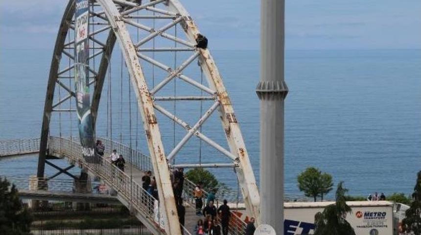 Giresun&rsquo;Da &Uuml;st Ge&ccedil;ide &Ccedil;ıkan Kadın Intihara Kalkıştı
