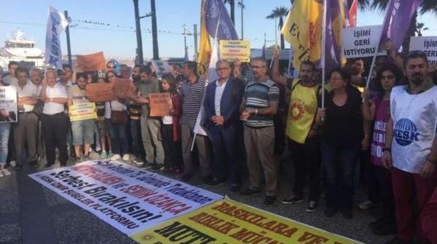 İzmir'de, Nuriye G&uuml;lmen Ve Semih &Ouml;zak&ccedil;a'nın Tutuklanmasına Tepki Eylemi