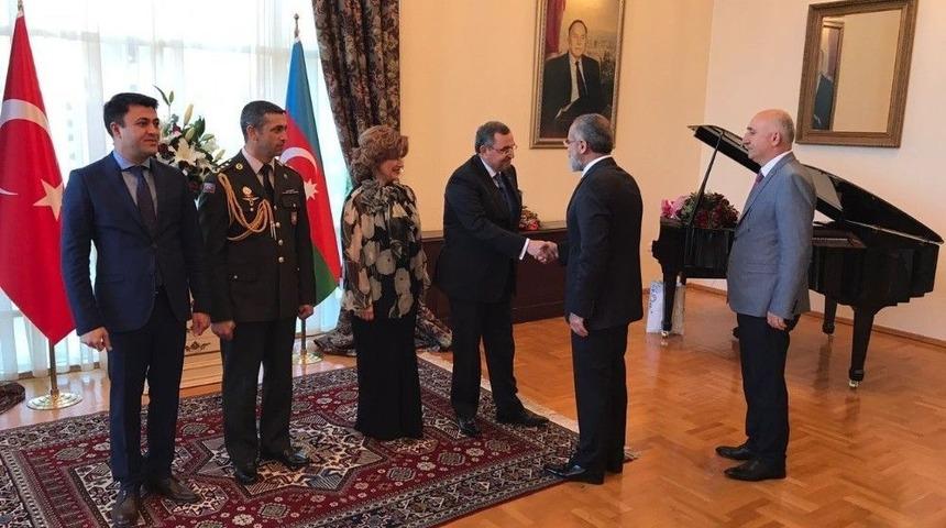 Cumhurbaşkanlığı Başdanışmanı Top&ccedil;u, Azerbaycan Cumhuriyet Bayramı Resepsiyonuna Katıldı