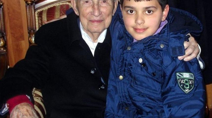 Galatasaray&rsquo;ın Efsane Başkanı Hayatını Kaybetti