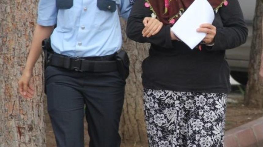 Kocasının Katilinin Kardeşini Oğluna &Ouml;ld&uuml;rtmekten Tutuklandı