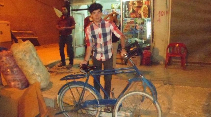 Motosikletle Bisiklet &Ccedil;arpıştı: 1 Yaralı