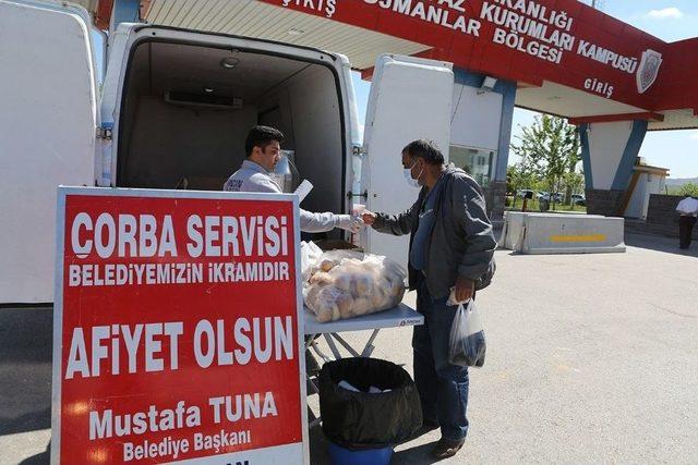 Sincan Belediyesi Şehit Ailelerini Yalnız Bırakmıyor