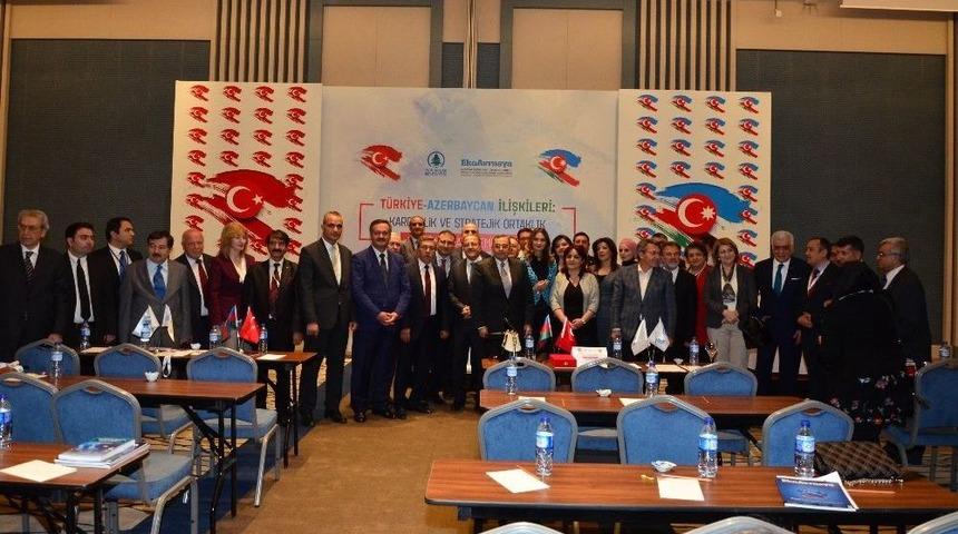 Türkiye-azerbaycan İlişkileri Sempozyumu Yapıldı