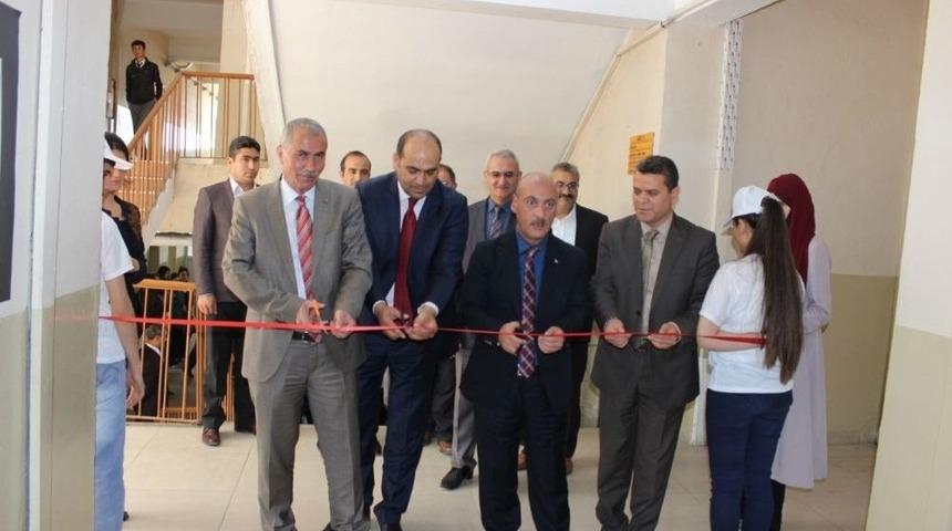 Iğdır&rsquo;da Tubitak Bilim Fuarı A&ccedil;ıldı