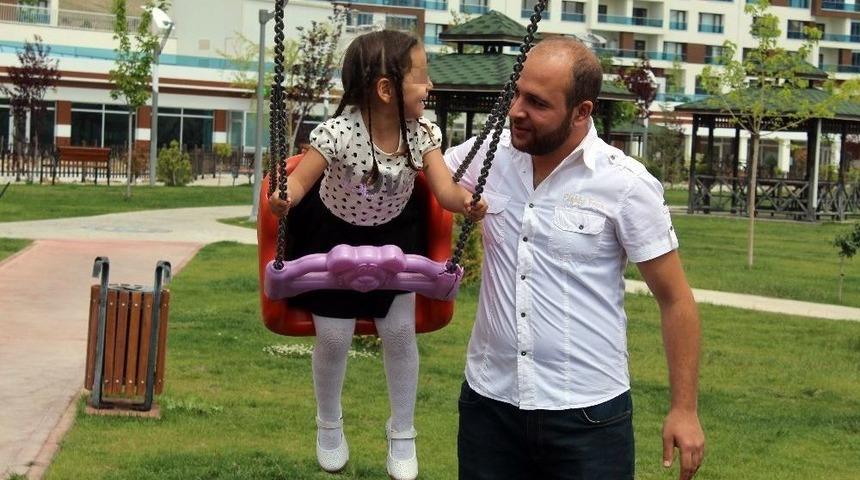 Kızını Danimarka&rsquo;daki Eşinden Ka&ccedil;ırdığı İddia Edilen Baba Konuştu