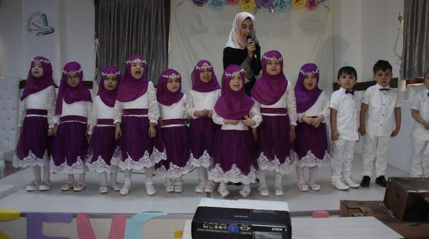 Minik Hafızlar H&uuml;nerlerini Sergiledi