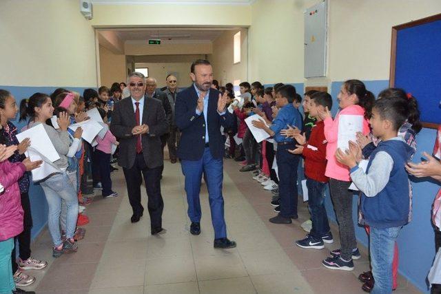 İzmit Belediyesi, 283 Öğrenciye Bisiklet Hediye Etti 1