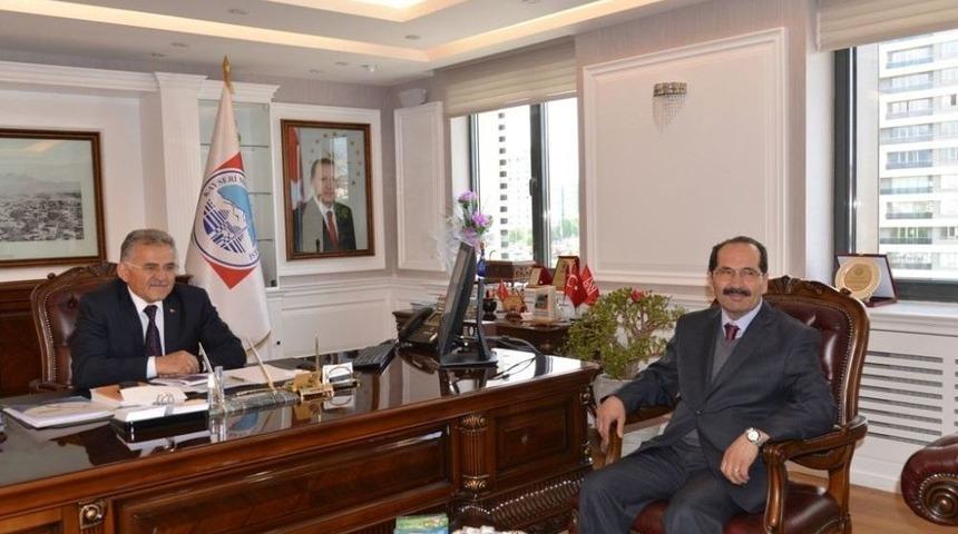 Turan Ve Sarımsaklı Dayanışma Grubu Melikgazi Belediyesi&rsquo;ni Ziyaret Etti