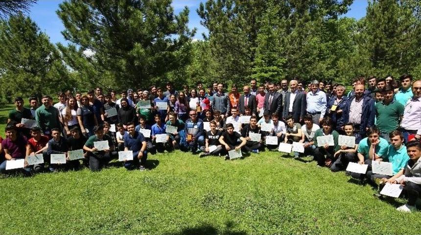Tei İkinci Mezunlarına Sertifikalarını Verdi