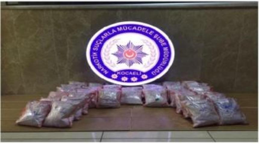 İran'dan Getirilen 34 Kilo 500 Gram Eroin İzmit'te Ele Ge&ccedil;irildi