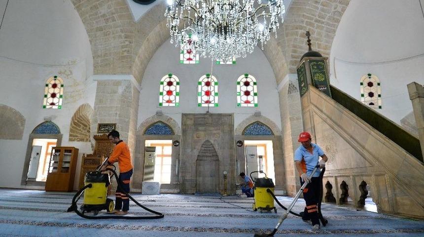 Muratpaşa&rsquo;nın Camileri Ramazan&rsquo;a Hazır