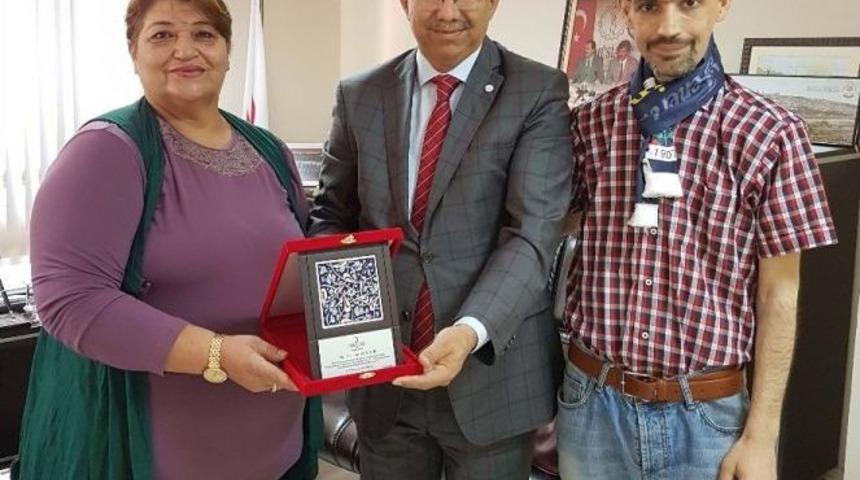 Kızılay&rsquo;a 10 Bin Liralık Gıda Bağışı Yaptı