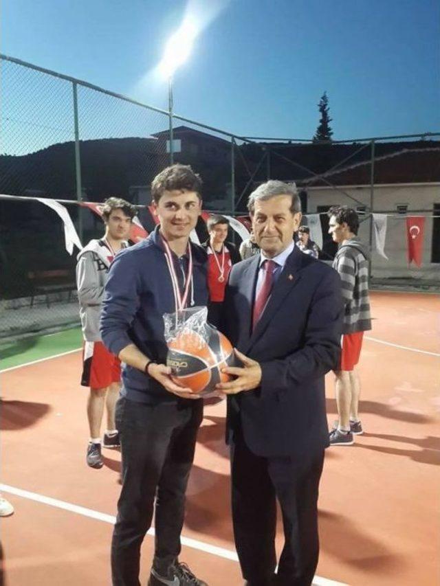 Simav’da Streetball Turnuvası