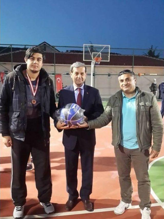 Simav’da Streetball Turnuvası