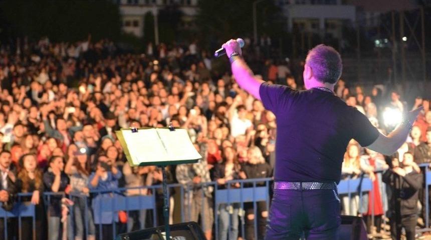 Bartın &Uuml;niversitesi Tarkan Erkan İle Coştu