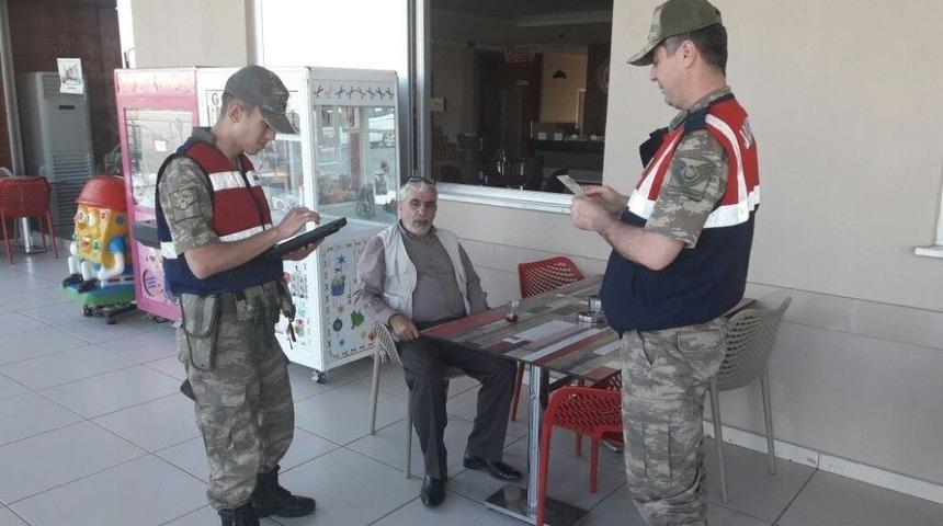 Şanlıurfa&rsquo;da Huzur Operasyonu: 5 G&ouml;zaltı