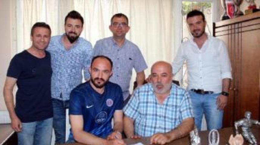 Bergama Belediyespor Anıl &Ouml;z&ouml;nerli'yi Kadrosuna Kattı