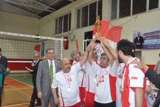 Van’da Kurumlar Arası Voleybol Turnuvası