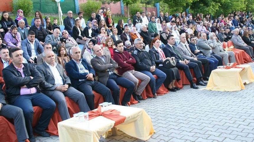 Devrek Sebahat -cemil Ulupınar Sosyal Bilimler Lisesinden Mezuniyet Sevinci