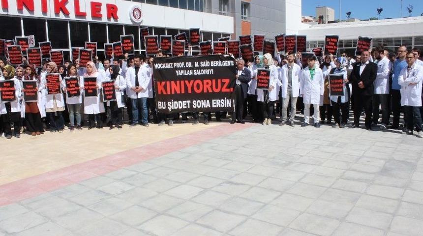 Hastane &Ccedil;alışanlarından Başhekime Saldırıya Kınama