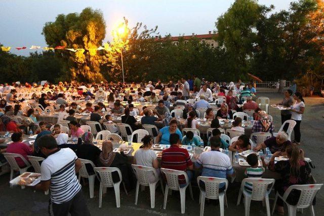 16 Bin Bucalı İftar Sofralarında Ağırlanacak