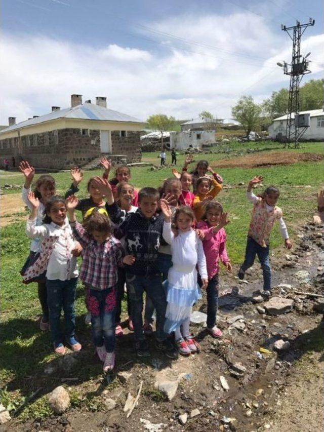 Müdür Temizkan’dan Öğrencilere Ziyaret