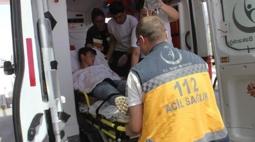 Ortaokul &Ouml;ğrencilerinin K&uuml;f&uuml;r Kavgası Kanlı Bitti