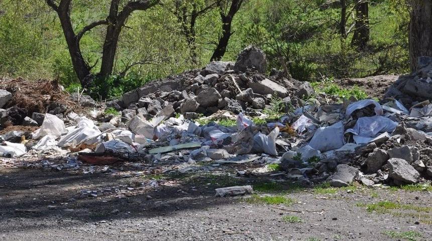 Gelişi G&uuml;zel D&ouml;k&uuml;len Hafriyatlar Başkan Kara&ccedil;anta&rsquo;yı İsyan Ettirdi