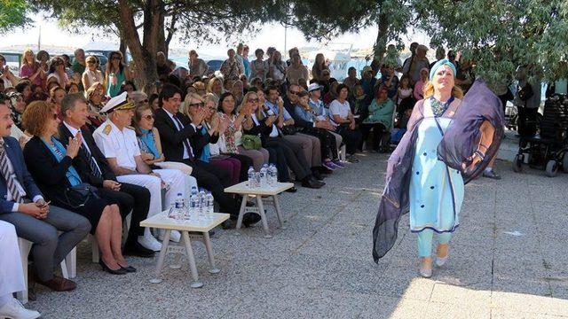 Foça Halk Eğitim Merkezi Kursiyerleri El Emeklerini Sergiledi