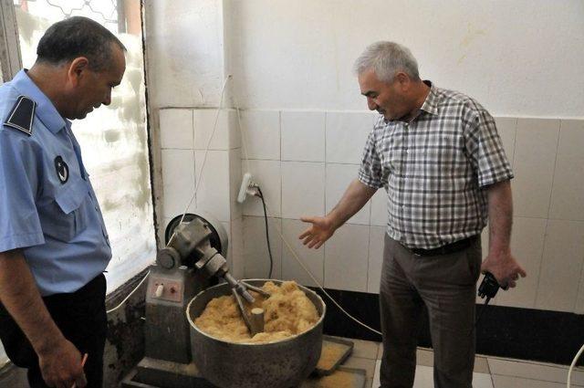 Mamak Zabıtasından Ramazan Denetimi