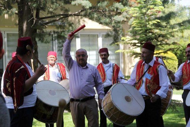 Davulcular Vatandaşı “mehter Marşı” İle Sahura Uyandıracak