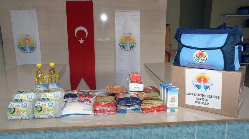 100 Bin Kişiye İftar, 15 Bin Aileye Gıda Kolisi