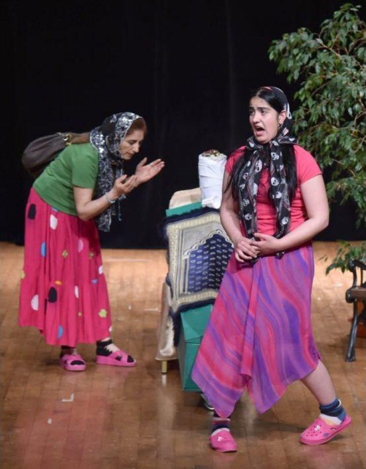 Altındağlı Kadınlar Sahnenin Tozunu Attırdı G3