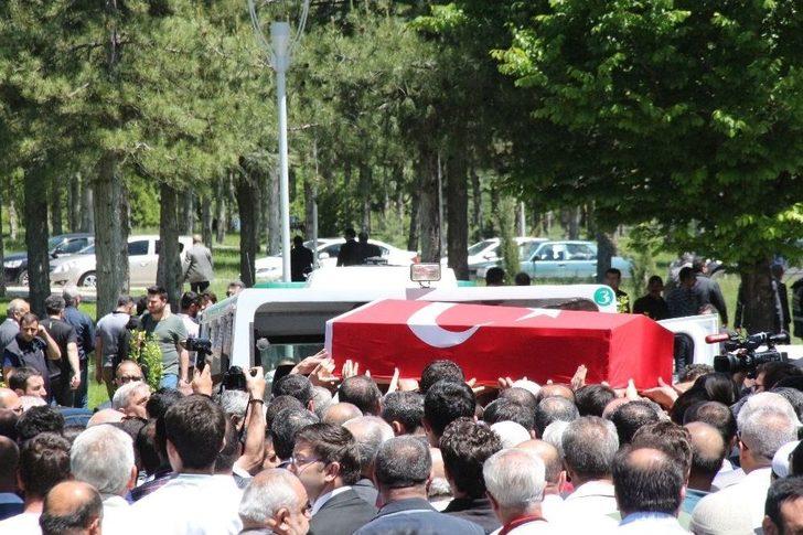 Başhekim Berilgen, Son Yolculuğuna Uğurlandı G1